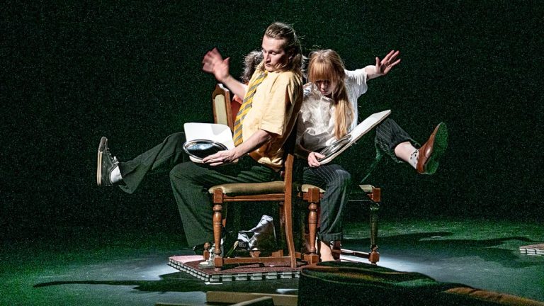 Staša Zurovac_ CARGO